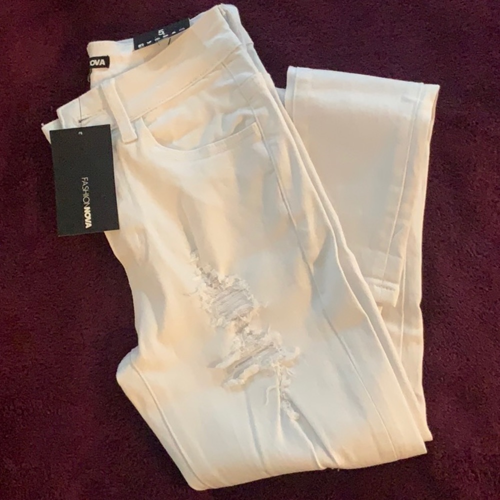 NWT White skinny jeans